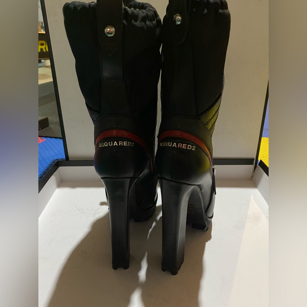 Dsquared Ankle Boots - Picture 11 of 11